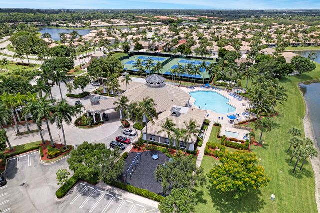 2887 N Bight, West Palm Beach, FL 33411