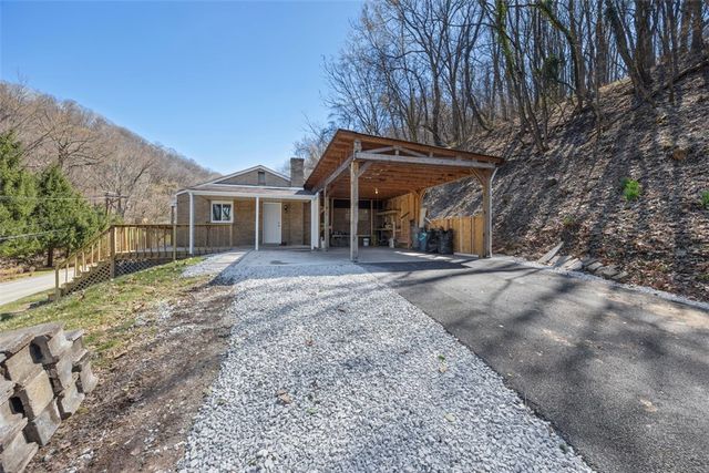 12 Bellbridge Rd, Lincoln Boro, PA 15037