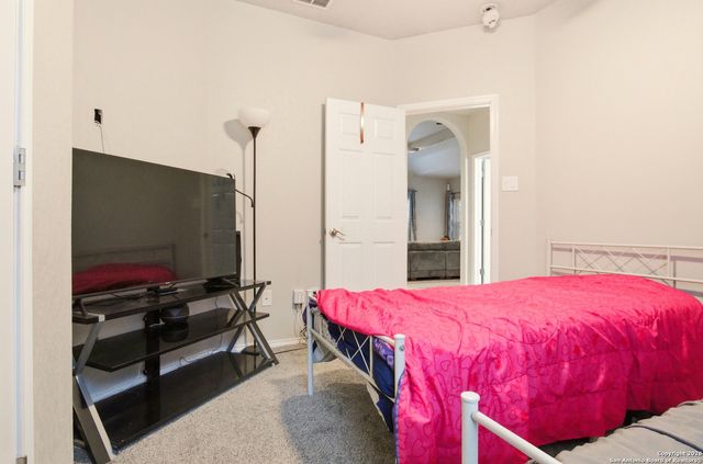 8822 Arabian King, Converse, TX 78109