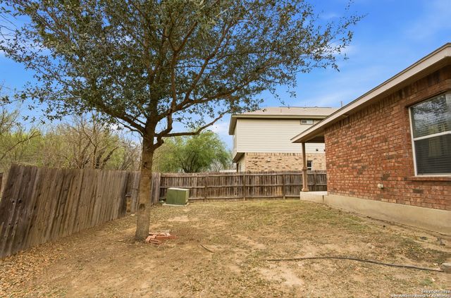 8822 Arabian King, Converse, TX 78109