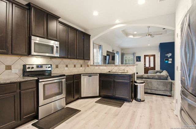 8822 Arabian King, Converse, TX 78109