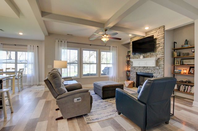 1004 Michaela Cir, Clarksville, TN 37043