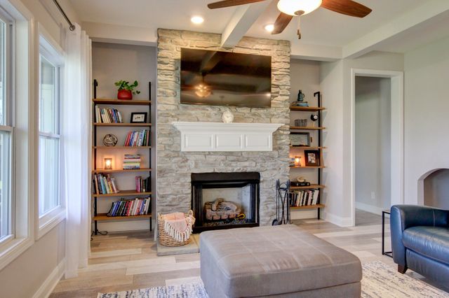 1004 Michaela Cir, Clarksville, TN 37043