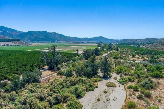 306 Cueva Glen, Escondido, CA 92025