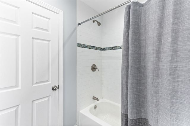 32 Cottage St, Taunton, MA 02780