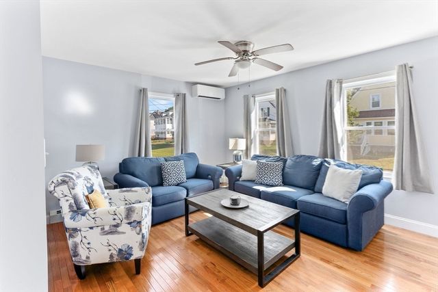 32 Cottage St, Taunton, MA 02780