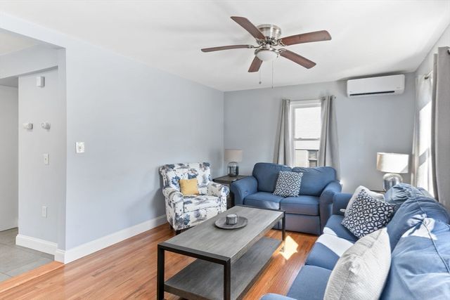 32 Cottage St, Taunton, MA 02780