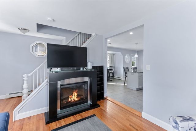 32 Cottage St, Taunton, MA 02780