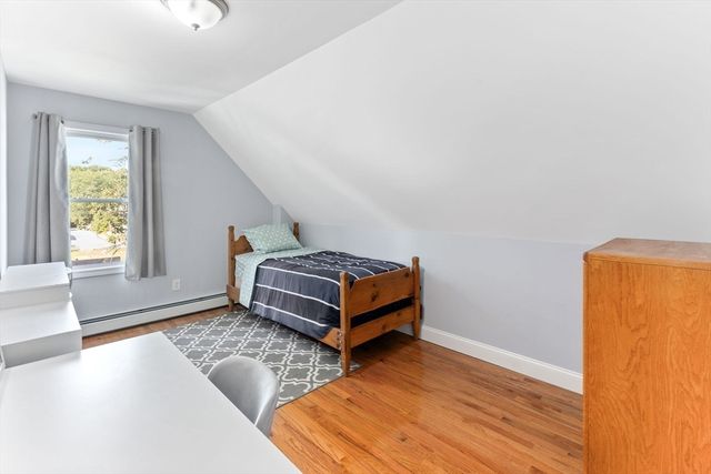 32 Cottage St, Taunton, MA 02780