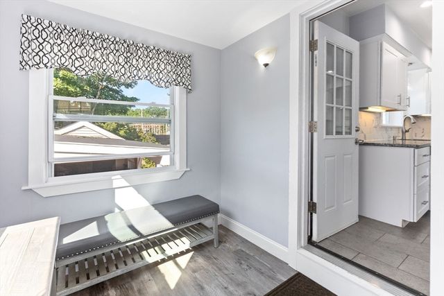 32 Cottage St, Taunton, MA 02780
