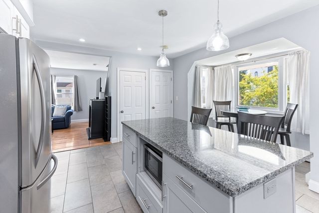 32 Cottage St, Taunton, MA 02780
