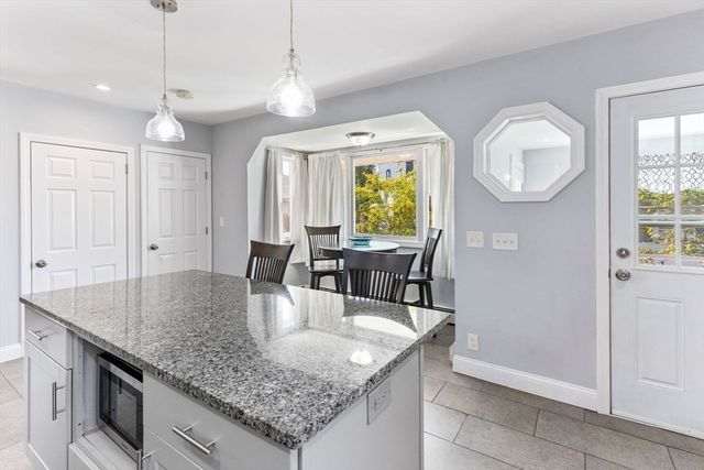 32 Cottage St, Taunton, MA 02780