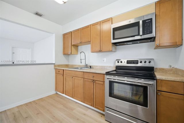 2124 Taylor St, Hollywood, FL 33020