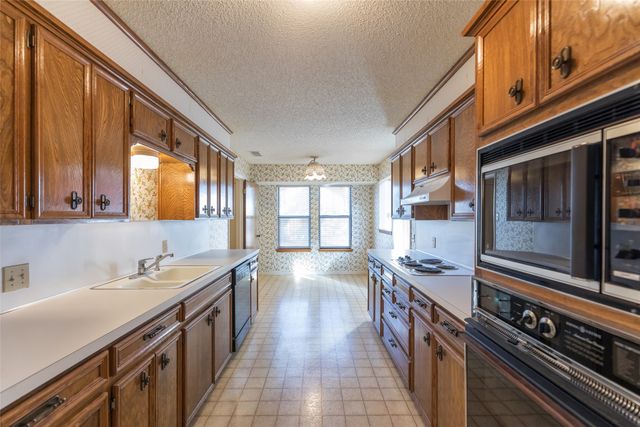 2558 Meadow Lake Drive, Abilene, TX 79606