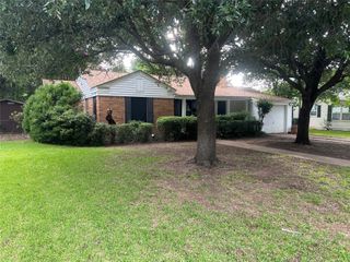 625 N Bailey Avenue, Fort Worth, TX 76107