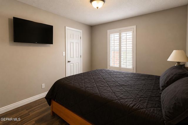 836 SUNSET PARK Drive, El Paso, TX 79932