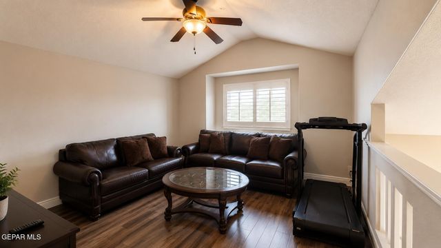 836 SUNSET PARK Drive, El Paso, TX 79932