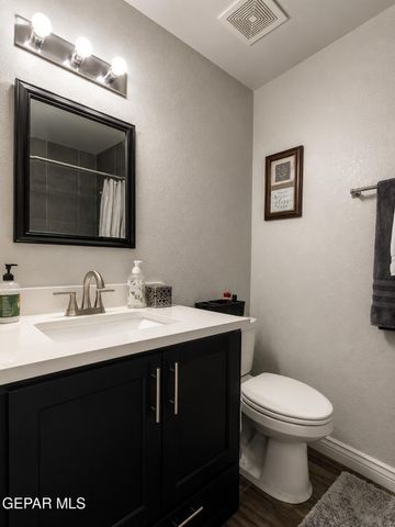 836 SUNSET PARK Drive, El Paso, TX 79932