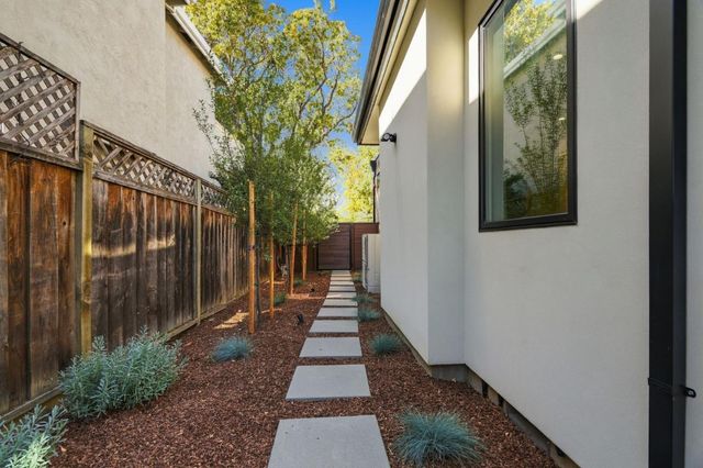 10560 Johnson Avenue, Cupertino, CA 95014