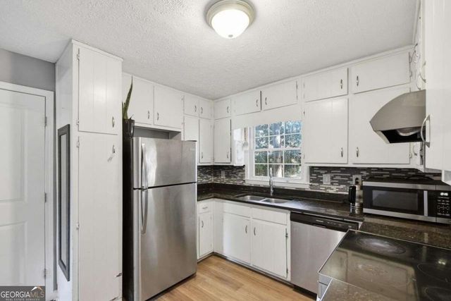 2728 Rosemont Drive, Lawrenceville, GA 30044