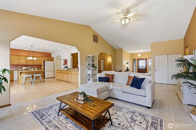 1381 NE Amber Court, Poulsbo, WA 98370