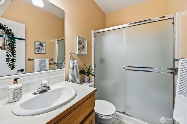 1381 NE Amber Court, Poulsbo, WA 98370