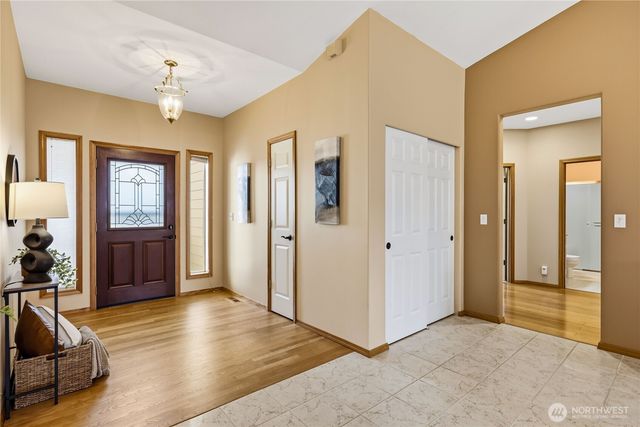 1381 NE Amber Court, Poulsbo, WA 98370