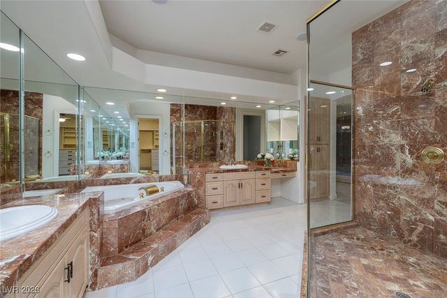 7421 Silver Palm Avenue, Las Vegas, NV 89117