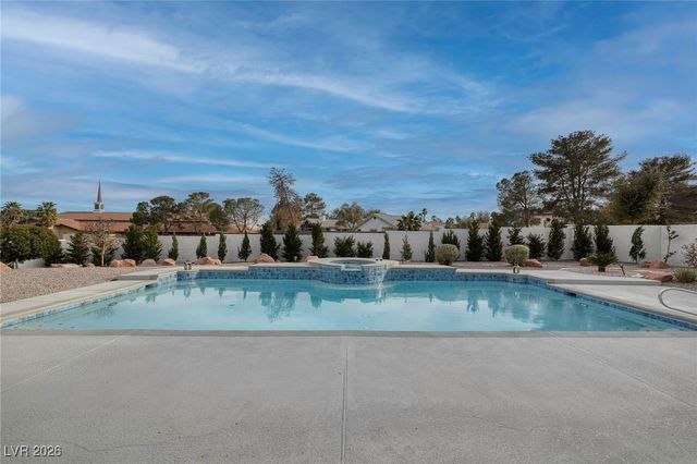 7421 Silver Palm Avenue, Las Vegas, NV 89117