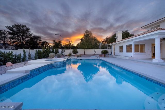 7421 Silver Palm Avenue, Las Vegas, NV 89117