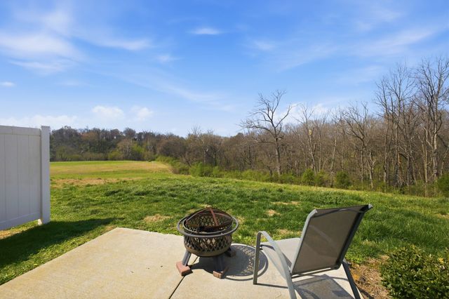 1013 McKee Ct, Columbia, TN 38401