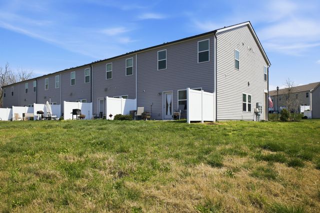 1013 McKee Ct, Columbia, TN 38401