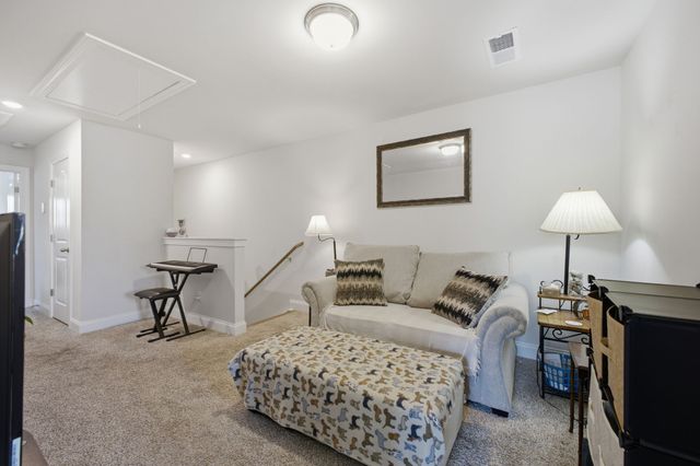 1013 McKee Ct, Columbia, TN 38401