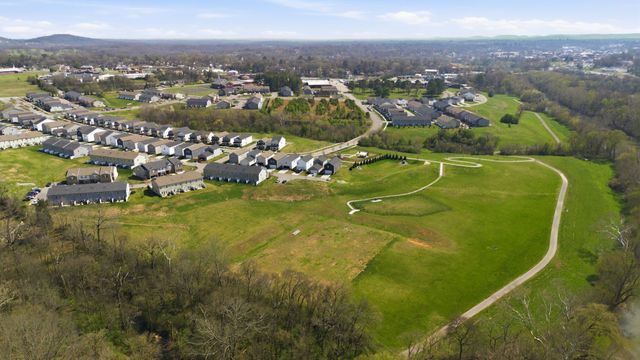 1013 McKee Ct, Columbia, TN 38401