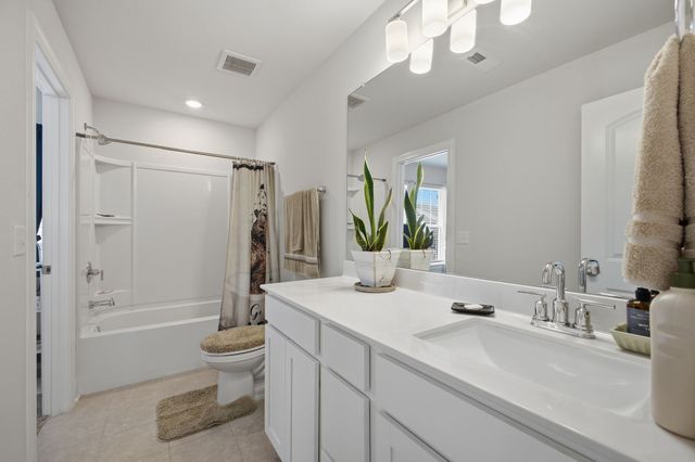 1013 McKee Ct, Columbia, TN 38401