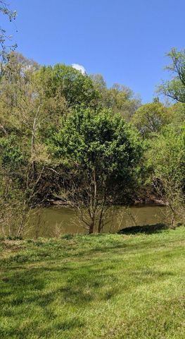 1013 McKee Ct, Columbia, TN 38401