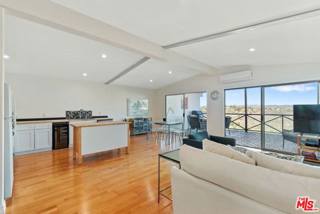 23777 Mulholland Highway 62, Calabasas, CA 91302