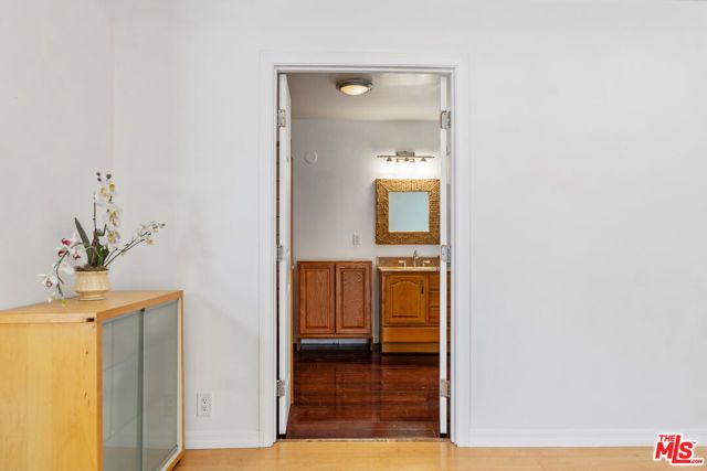 23777 Mulholland Highway 62, Calabasas, CA 91302