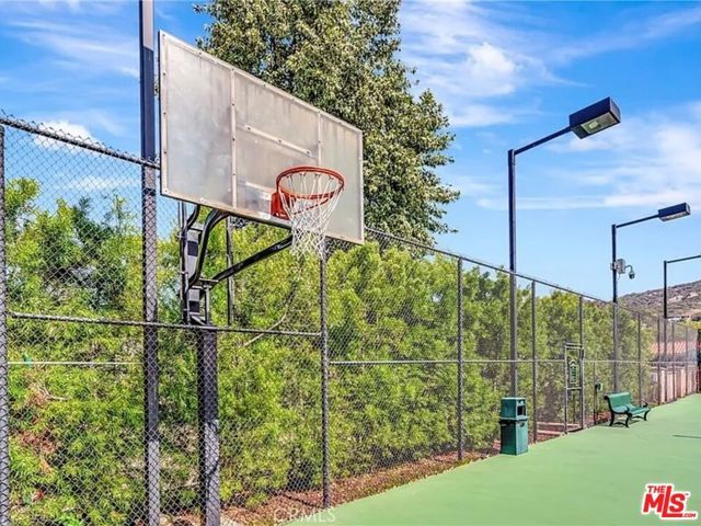 23777 Mulholland Highway 62, Calabasas, CA 91302