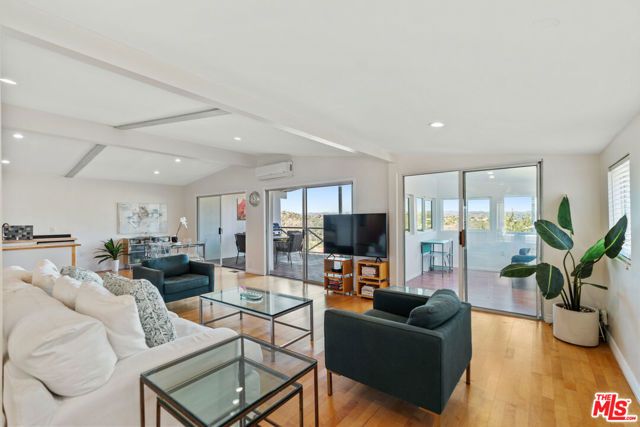 23777 Mulholland Highway 62, Calabasas, CA 91302