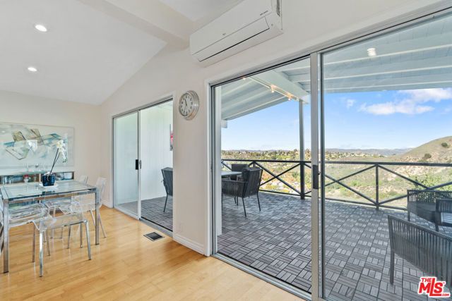 23777 Mulholland Highway 62, Calabasas, CA 91302