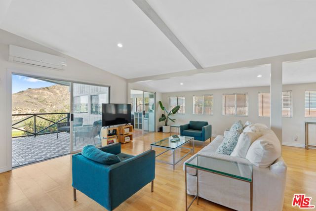 23777 Mulholland Highway 62, Calabasas, CA 91302