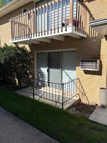 119 Cliff Street 1W, Willow Springs, IL 60480