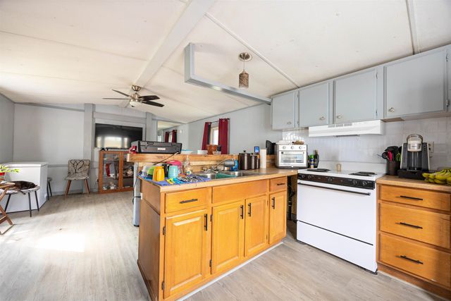 141 Oak Street, St. Johnsbury, VT 05819
