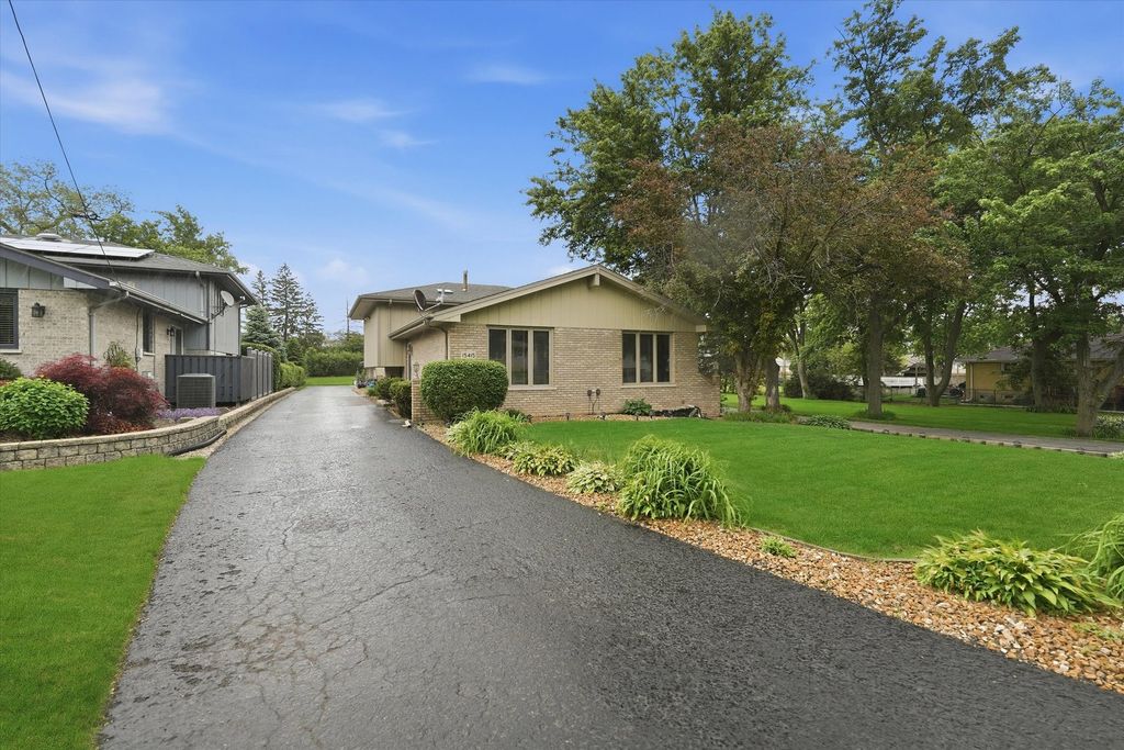 15415 LARAMIE Avenue, Oak Forest, IL 60452