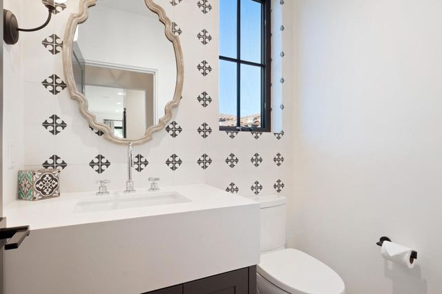 53725 Avenida Alvarado, La Quinta, CA 92253