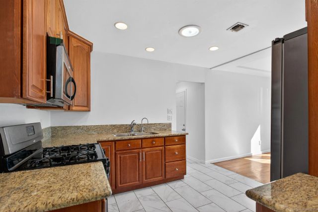 5442 San Onofre Ter, San Diego, CA 92114