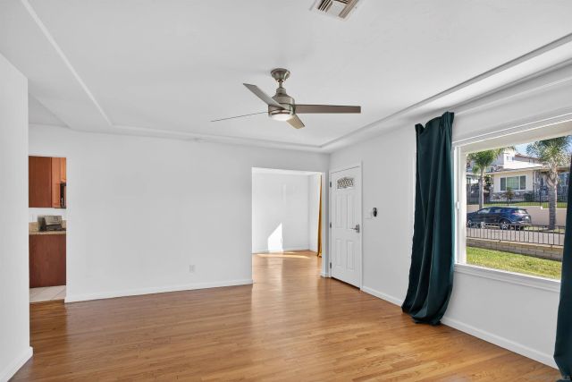 5442 San Onofre Ter, San Diego, CA 92114