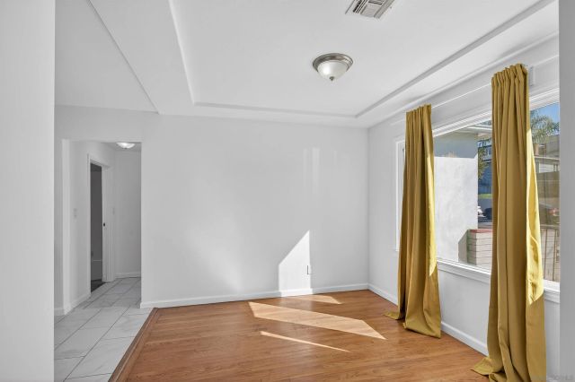 5442 San Onofre Ter, San Diego, CA 92114