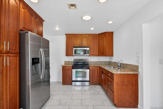 5442 San Onofre Ter, San Diego, CA 92114